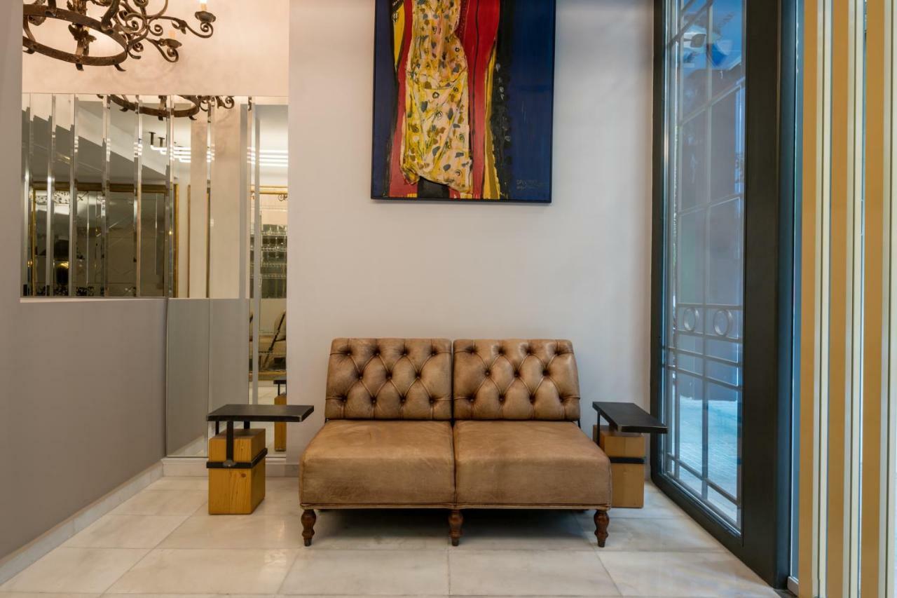 Fos Downtown Suites Athen Eksteriør bilde