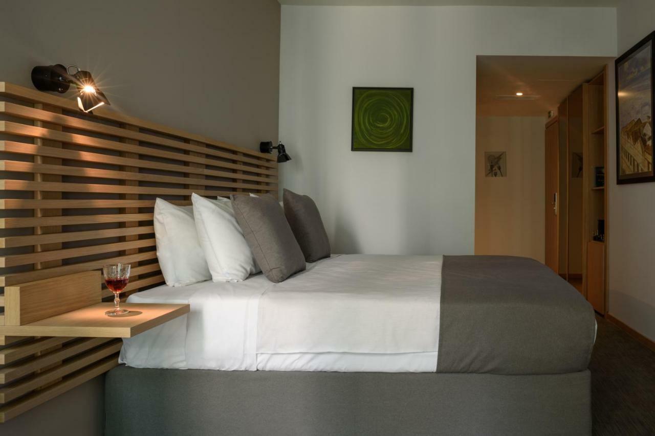 Fos Downtown Suites Athen Eksteriør bilde