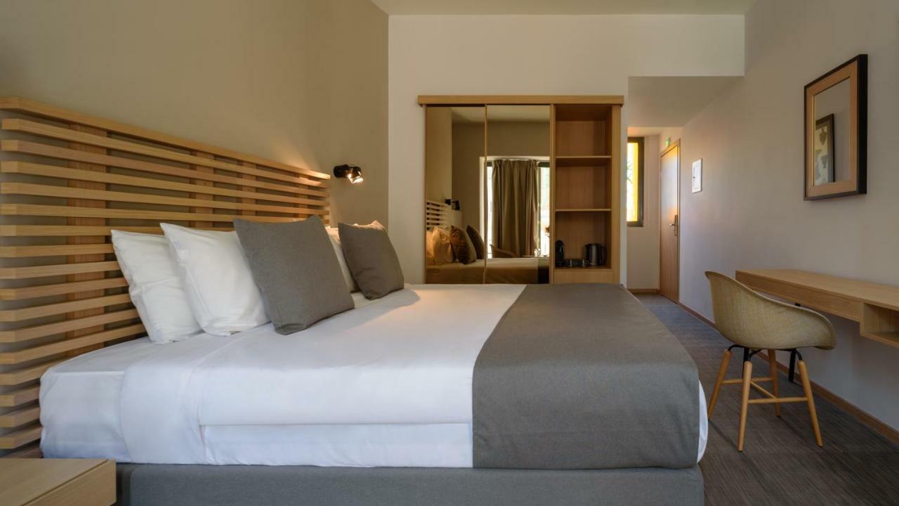 Fos Downtown Suites Athen Eksteriør bilde
