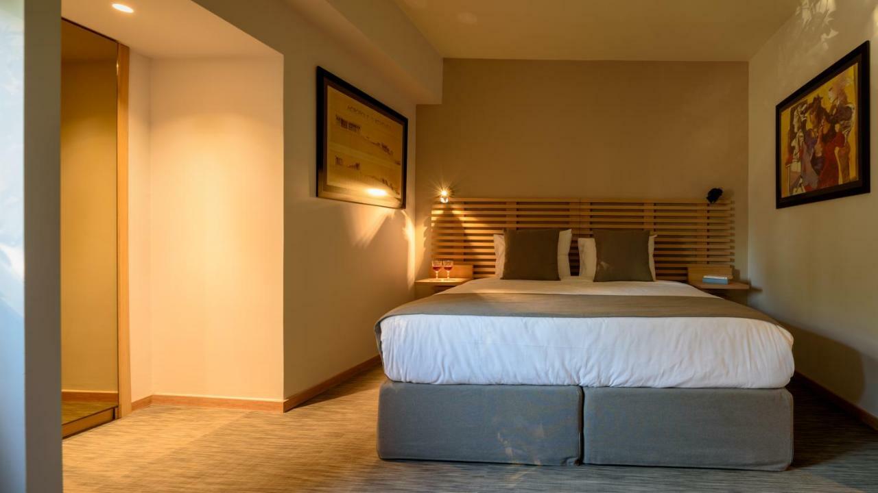 Fos Downtown Suites Athen Eksteriør bilde